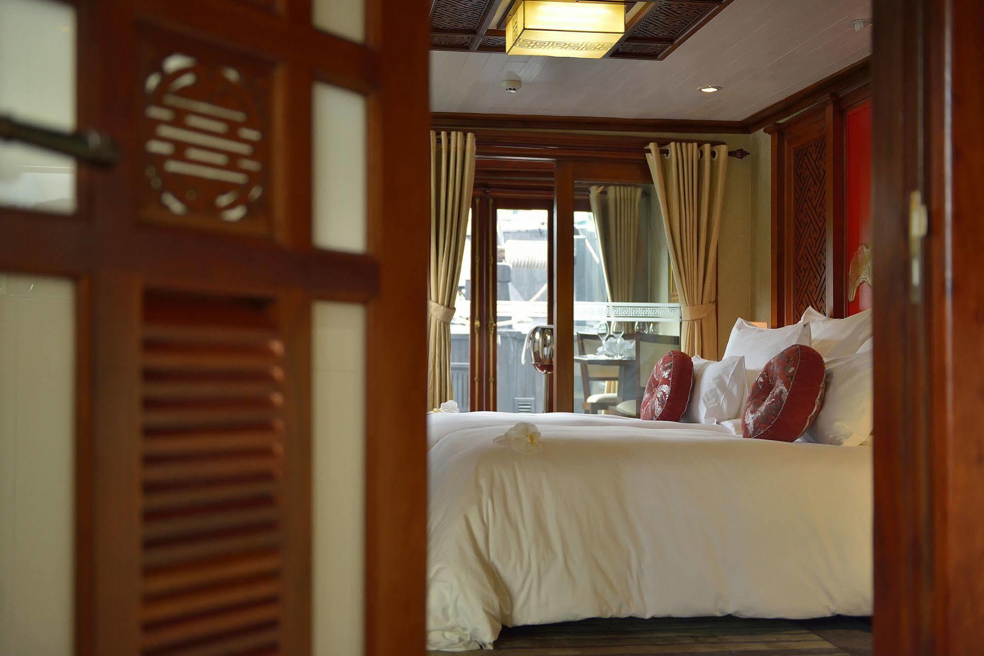 Paradise Peak Cruise Hạ Long Ngoại thất bức ảnh