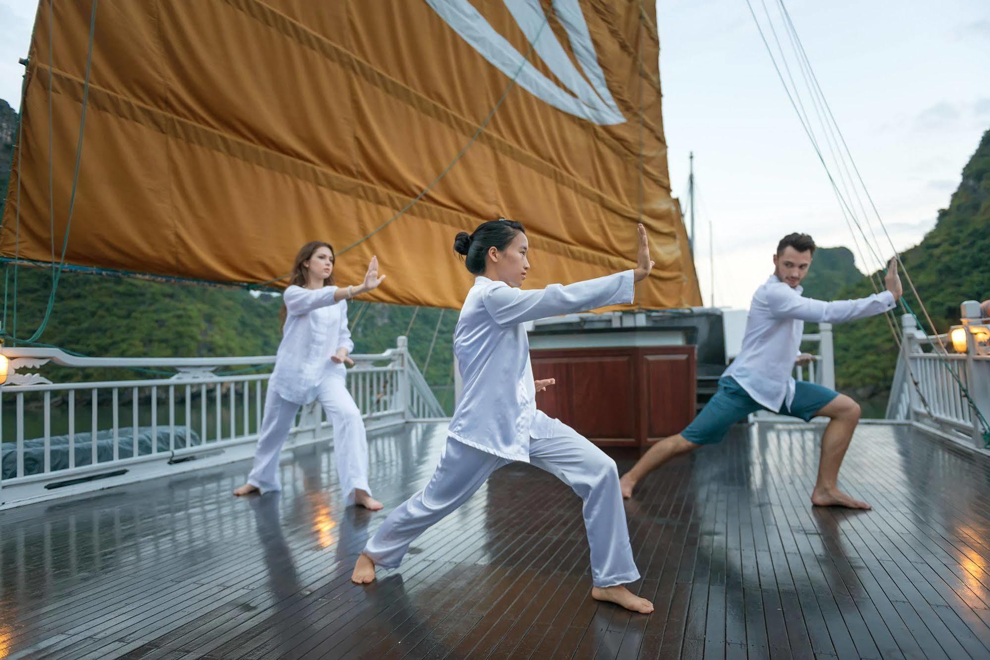 Paradise Peak Cruise Hạ Long Ngoại thất bức ảnh